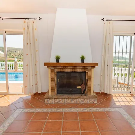 Villa Andalucía: Cerca De Todo, Intimidad Y Espacio Nerja