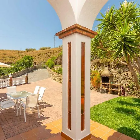 Andalucia: Cerca De Todo, Intimidad Y Espacio Villa