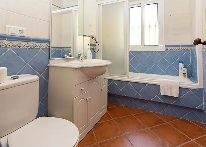 Andalucia: Cerca De Todo, Intimidad Y Espacio Вилла