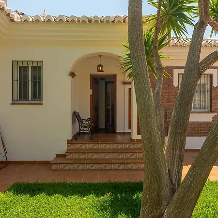 Andalucia: Cerca De Todo, Intimidad Y Espacio