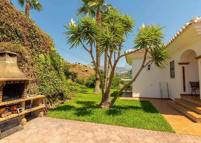 Villa Andalucia: Cerca De Todo, Intimidad Y Espacio Nerja