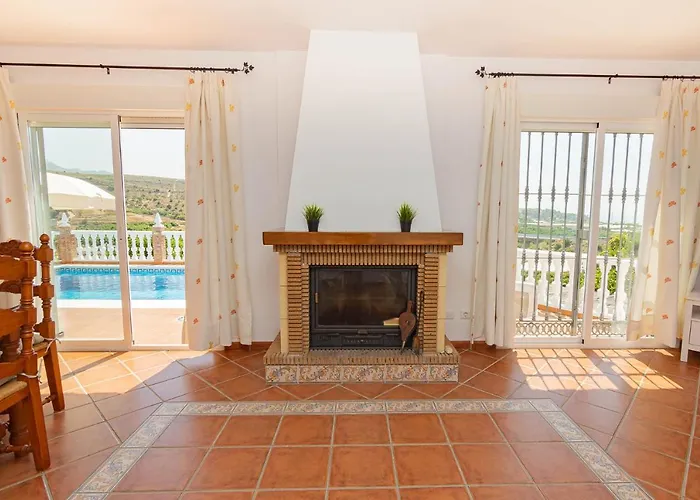 Villa Andalucia: Cerca De Todo, Intimidad Y Espacio Nerja