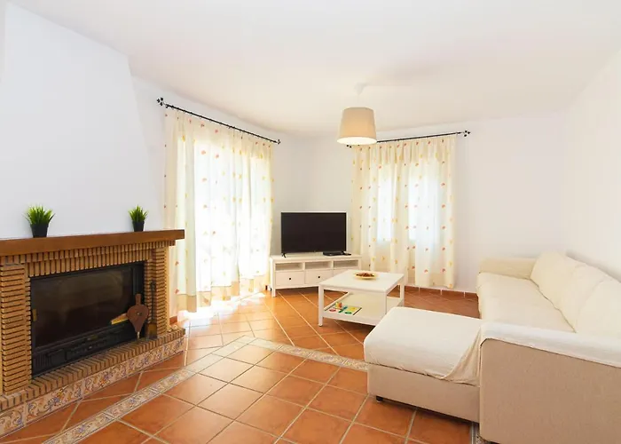 Andalucia: Cerca De Todo, Intimidad Y Espacio Villa Nerja